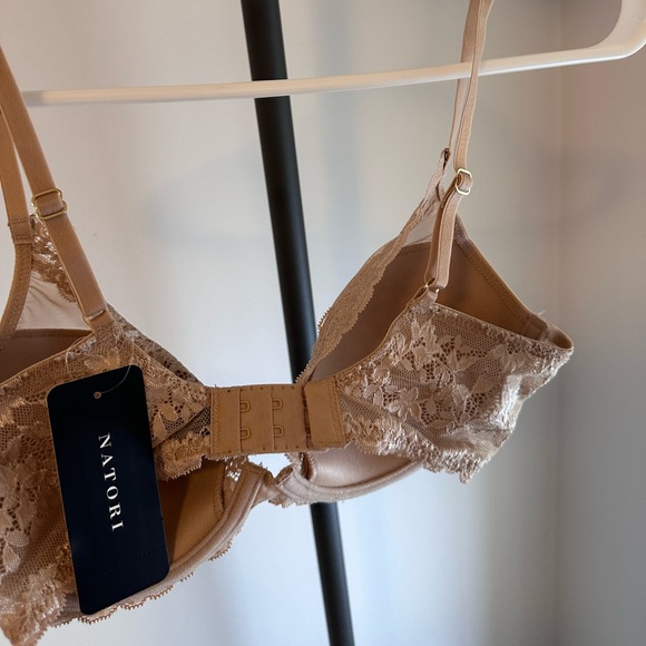 NEW with Tags Natori Lace Trimmed Bra in Nude - Picture 6 of 10